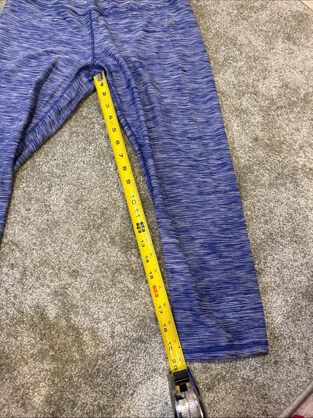 Lot of 4 Razorback Tanks (2 Gap, 1 Nike, & 1 90*) & 1 Pair of RBX Leggings